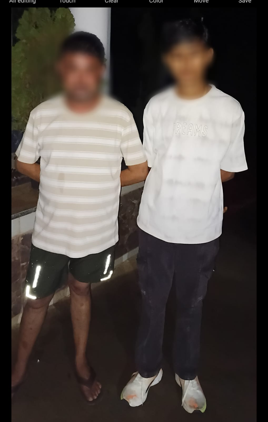 जबलपुर के थाना भेड़ाघाट क्षेत्र में स्थानीय जानकारी ना होने से रास्ता भटका 15 वर्षीय किशोर , डायल-112 जवानों ने परिजन से मिलाया।